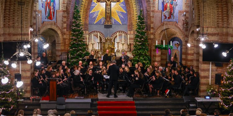 14–12-2023: Rijssen, Kerstzangdienst Dyonisiuskerk Rijssen