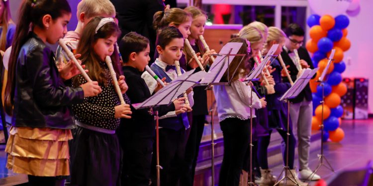 06-07-2023: Rijssen, Hollywood Jubileumconcert met de groepen van WIT, WAT, SLAG en de AMV